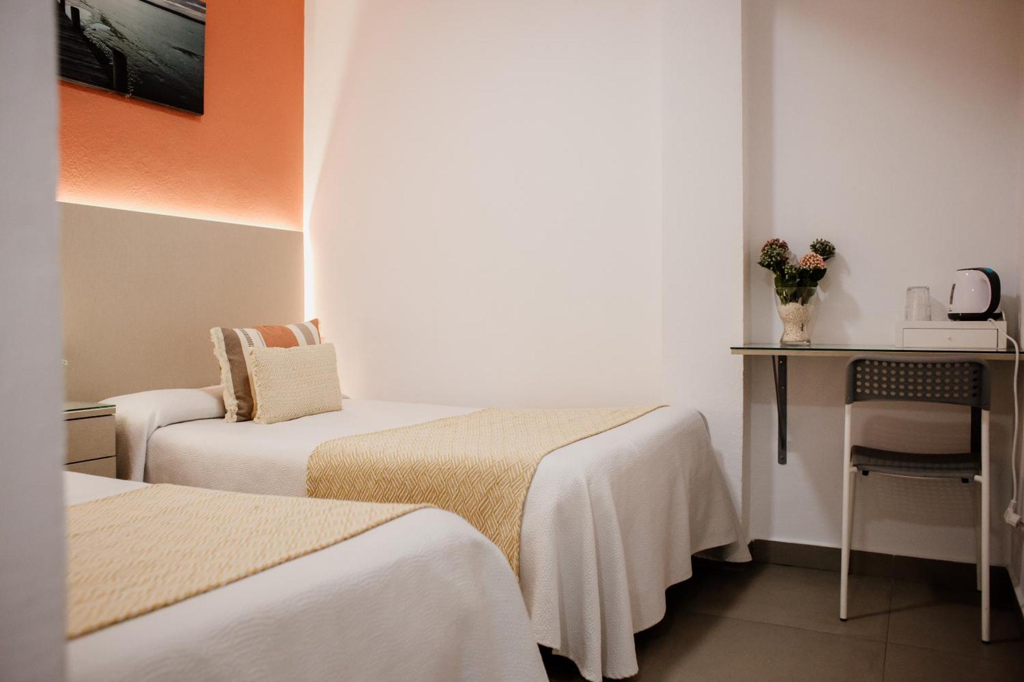 Apartamentos Turisticos Mastil 16 مالقة المظهر الخارجي الصورة