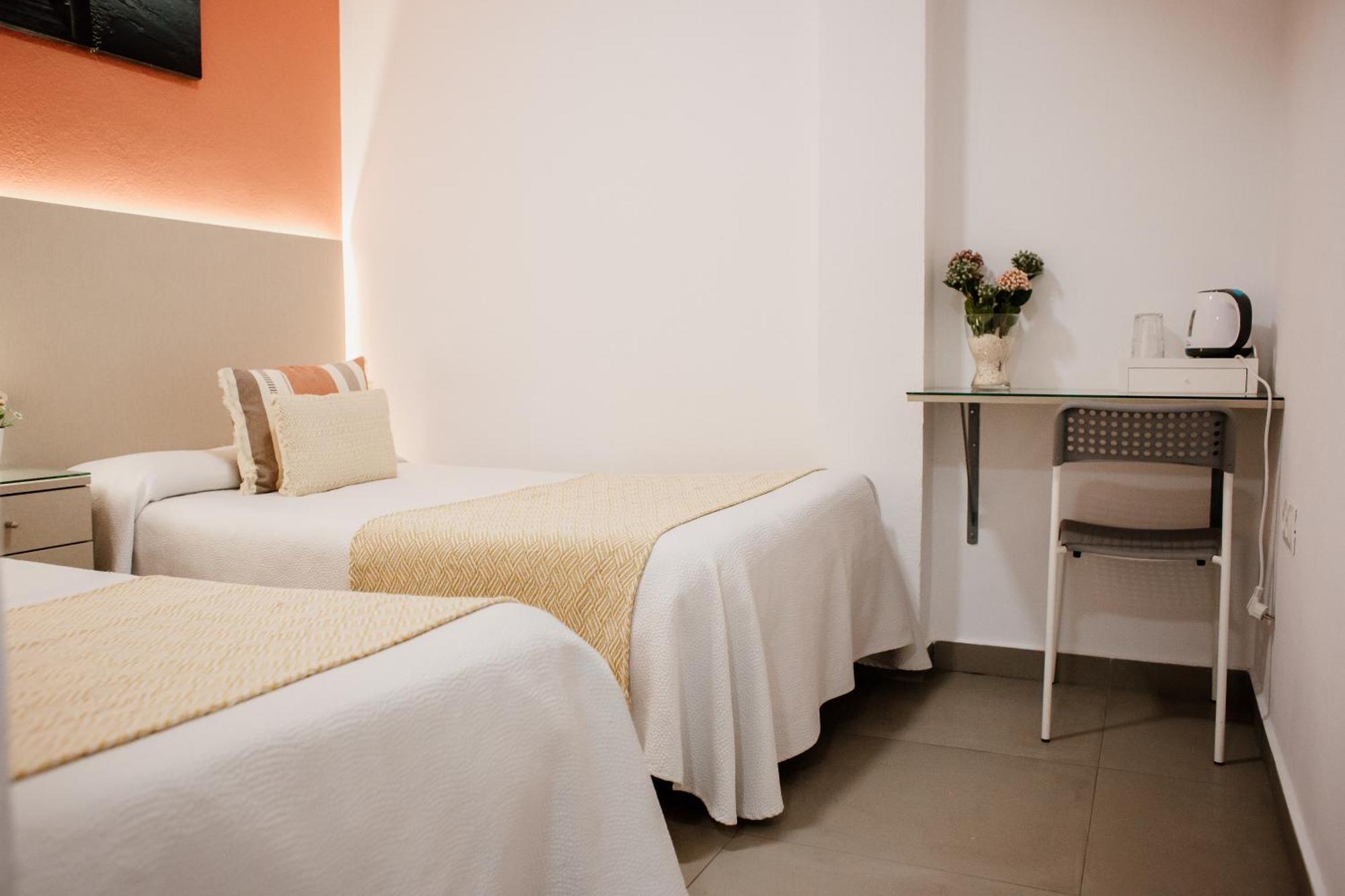 Apartamentos Turisticos Mastil 16 مالقة المظهر الخارجي الصورة