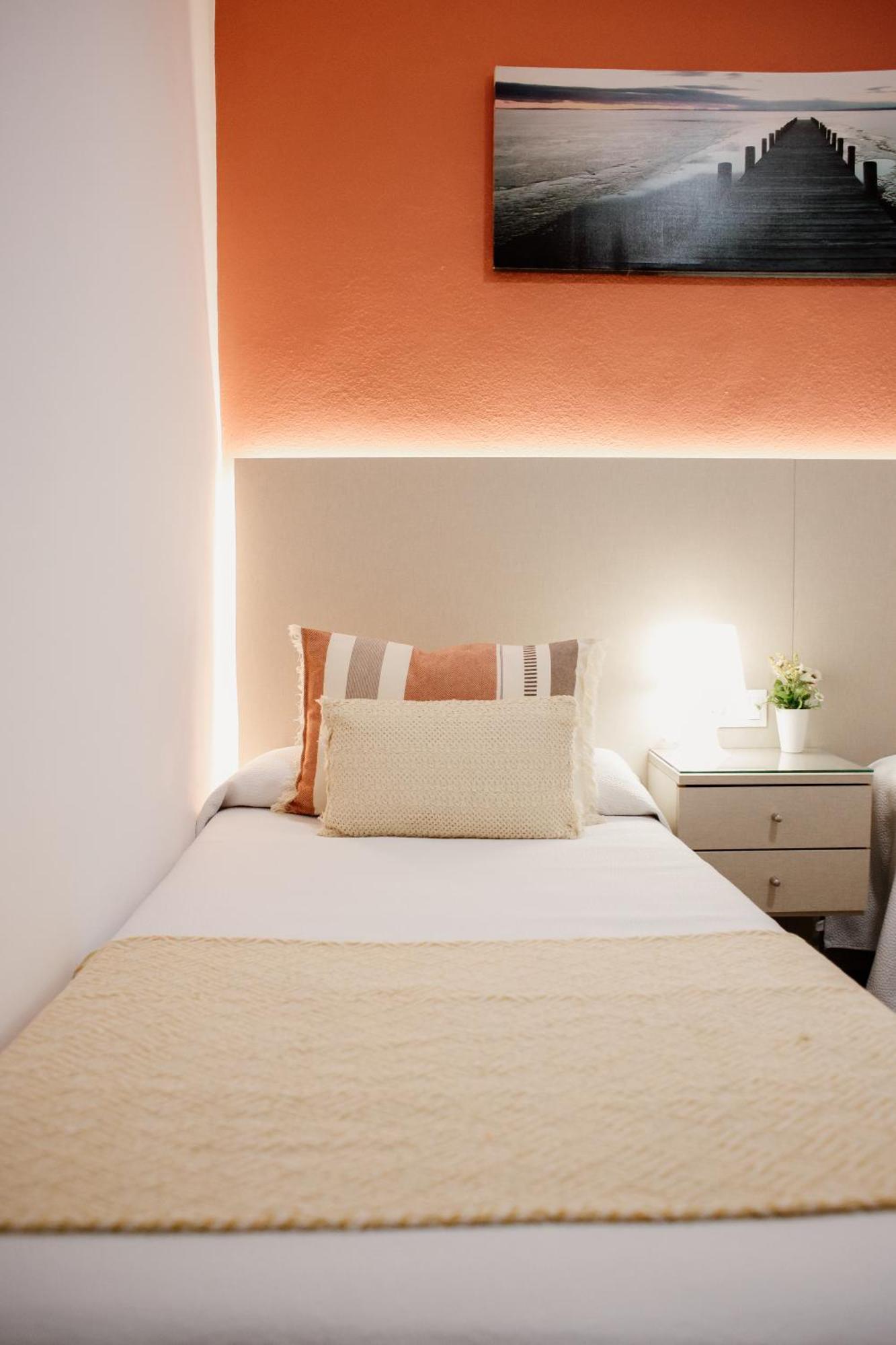 Apartamentos Turisticos Mastil 16 مالقة المظهر الخارجي الصورة