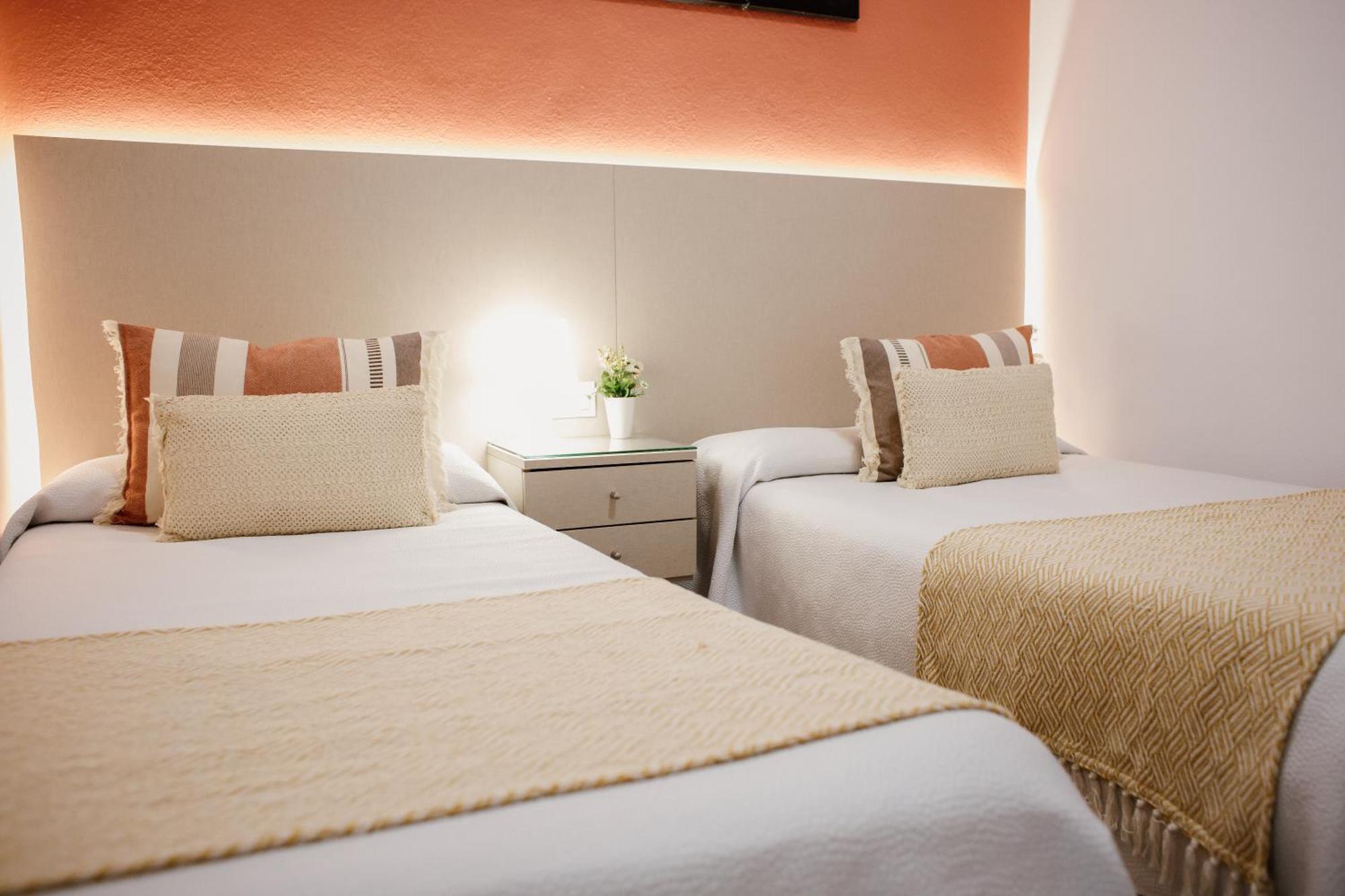 Apartamentos Turisticos Mastil 16 مالقة المظهر الخارجي الصورة