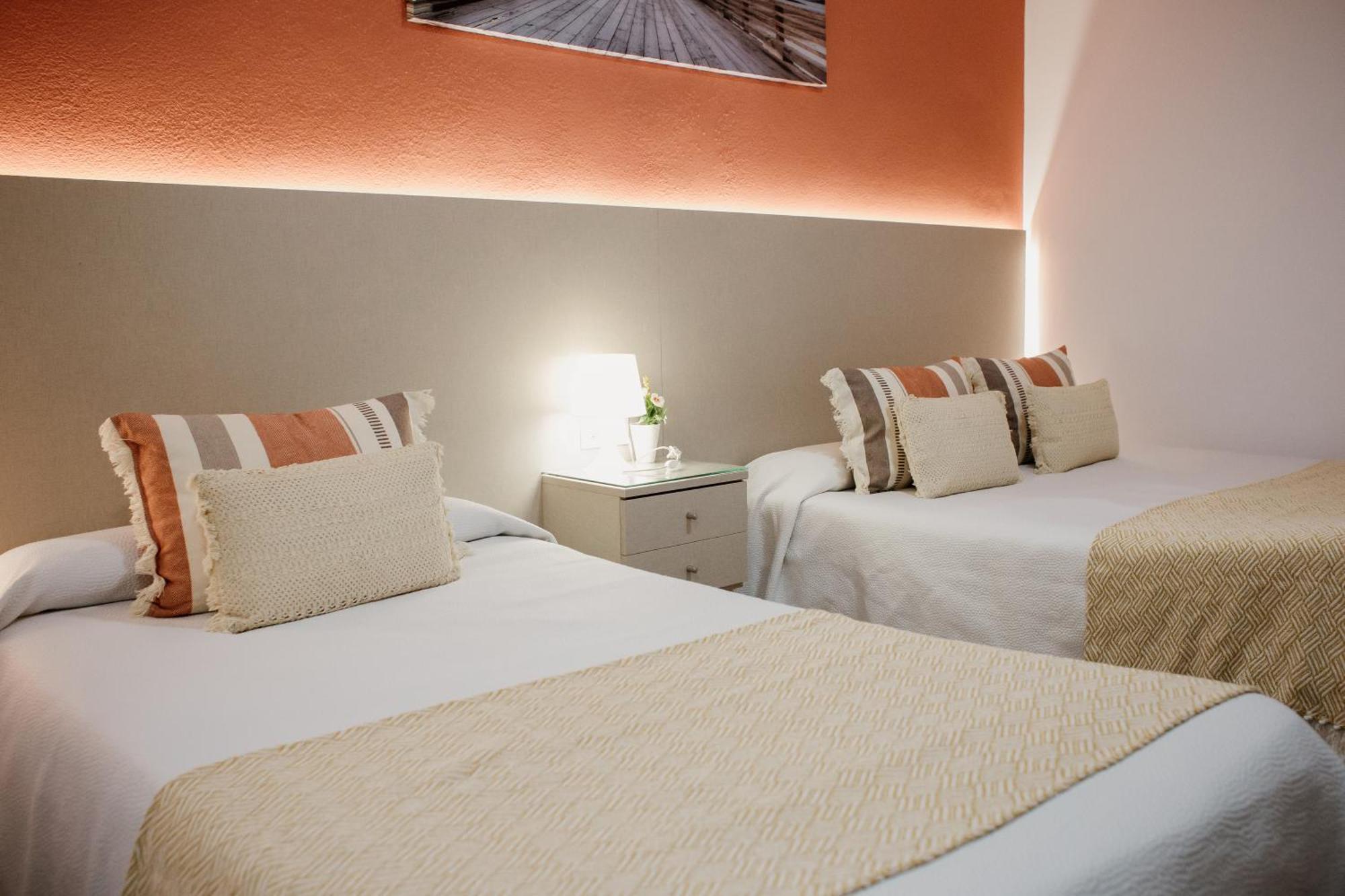Apartamentos Turisticos Mastil 16 مالقة المظهر الخارجي الصورة