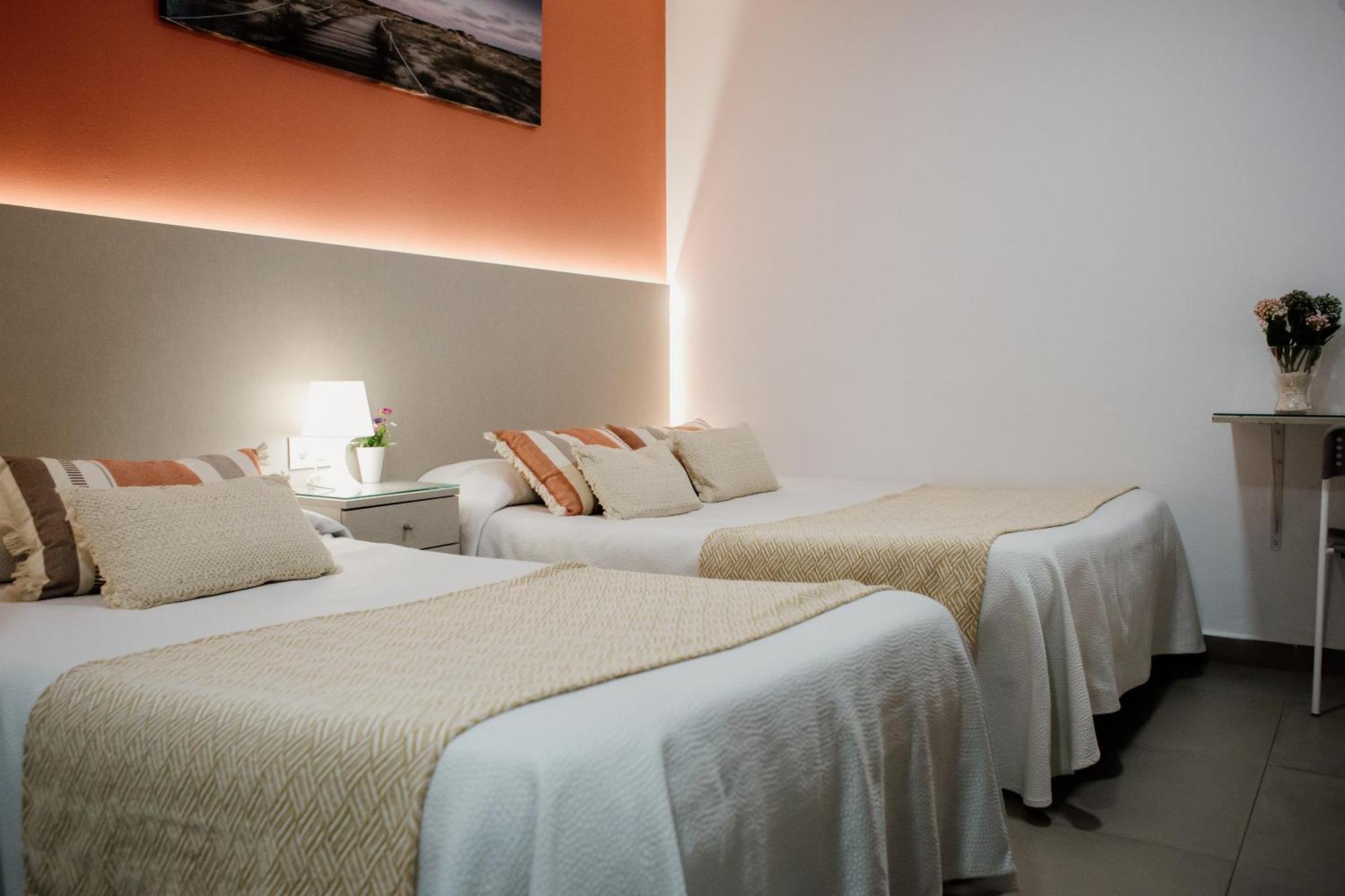 Apartamentos Turisticos Mastil 16 مالقة المظهر الخارجي الصورة