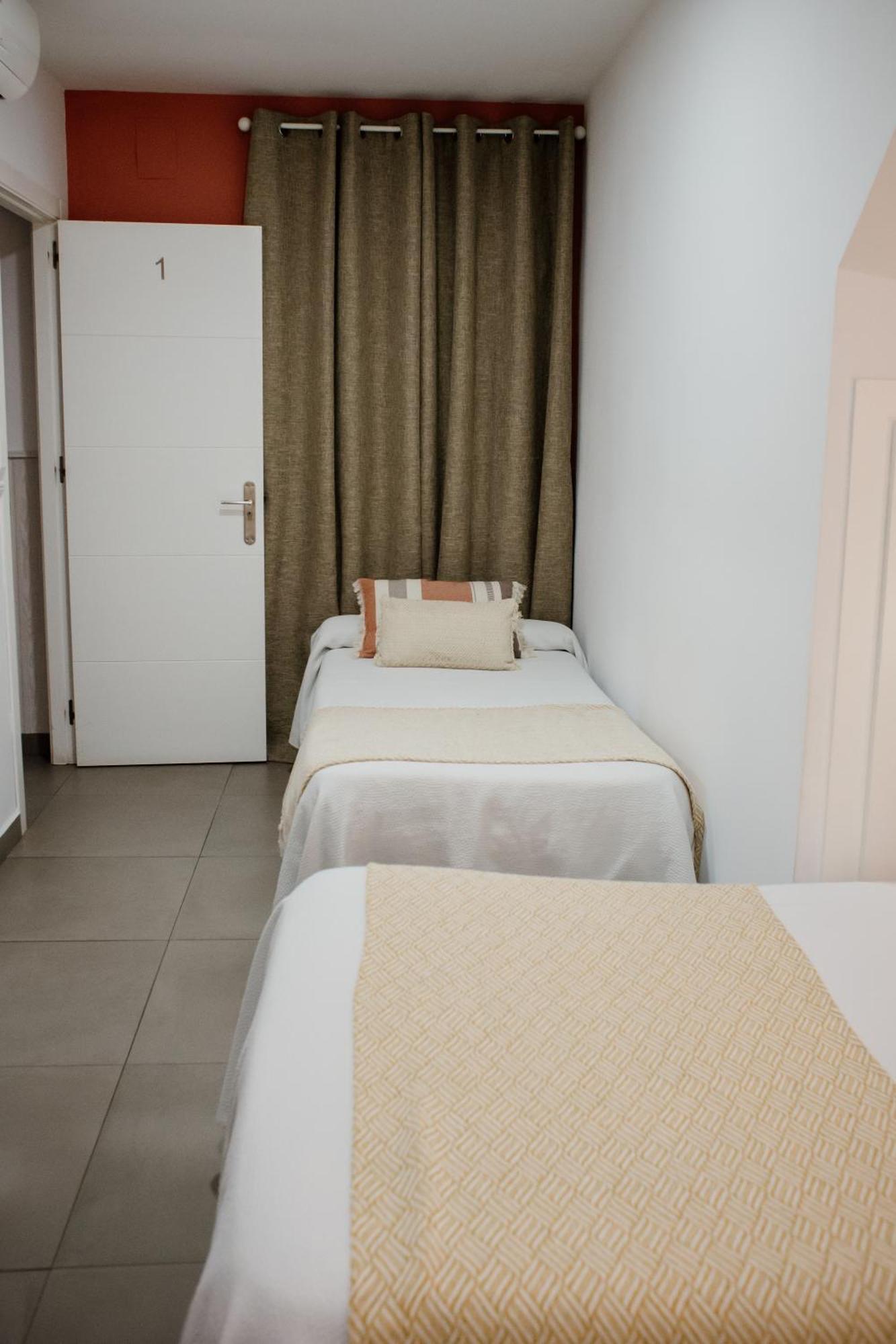 Apartamentos Turisticos Mastil 16 مالقة المظهر الخارجي الصورة