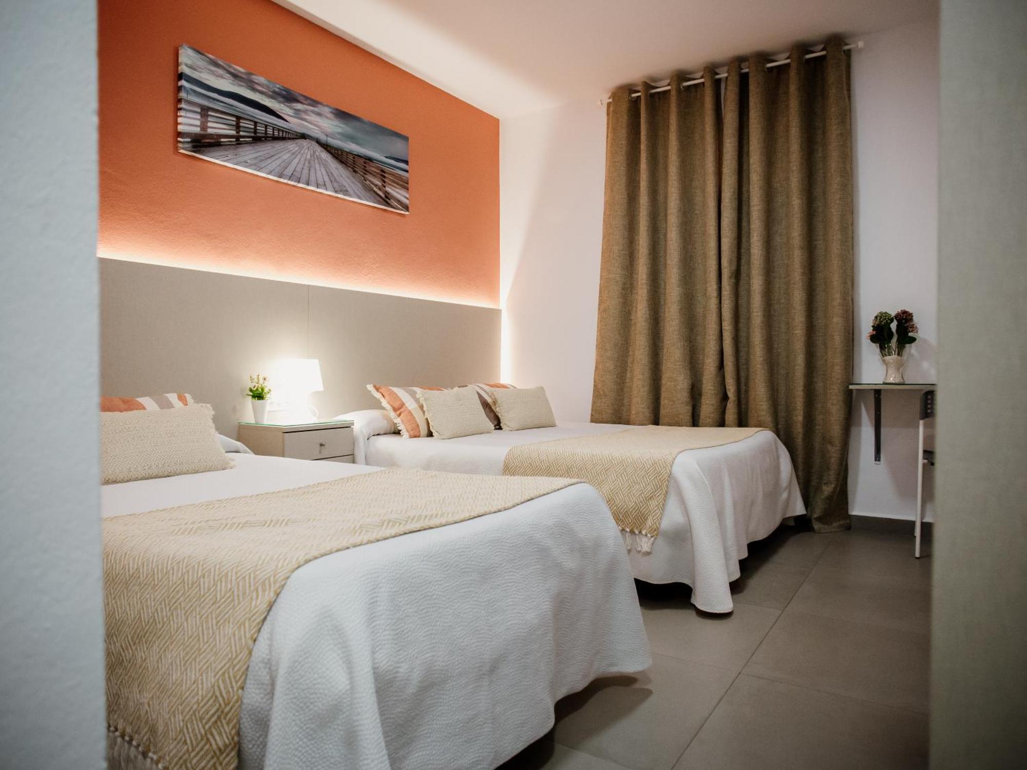 Apartamentos Turisticos Mastil 16 مالقة المظهر الخارجي الصورة