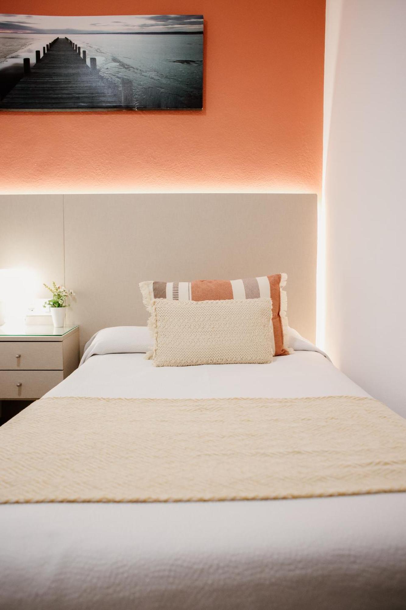 Apartamentos Turisticos Mastil 16 مالقة المظهر الخارجي الصورة