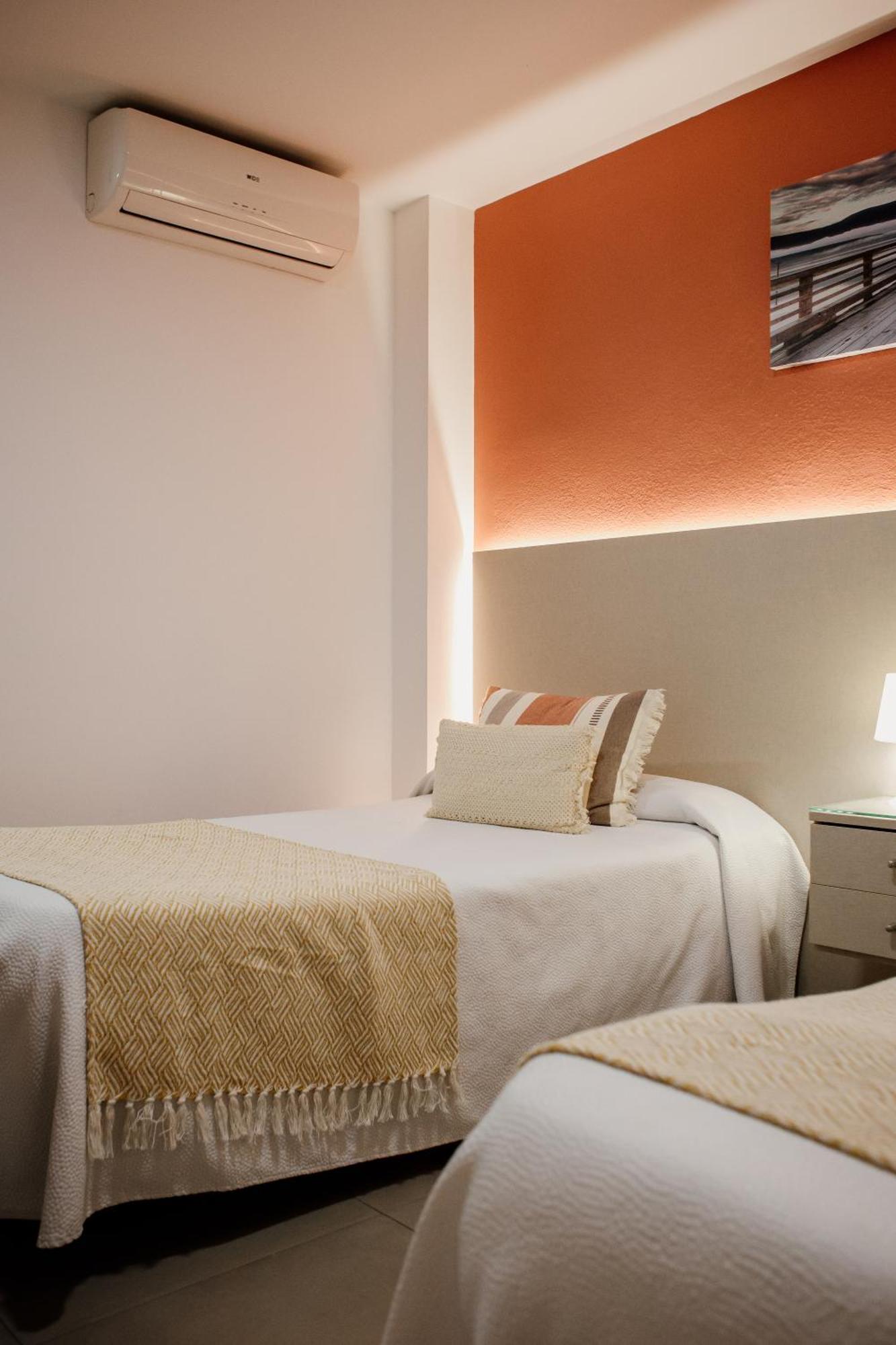 Apartamentos Turisticos Mastil 16 مالقة المظهر الخارجي الصورة