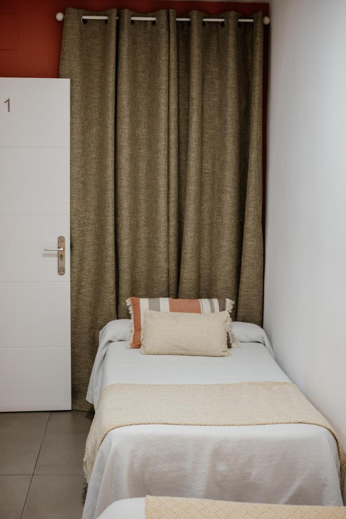 Apartamentos Turisticos Mastil 16 مالقة المظهر الخارجي الصورة